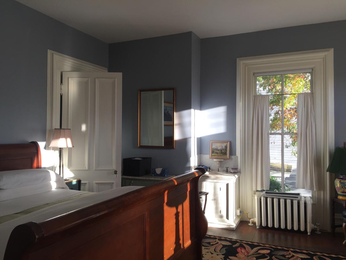 Hudson City Bed And Breakfast Bagian luar foto