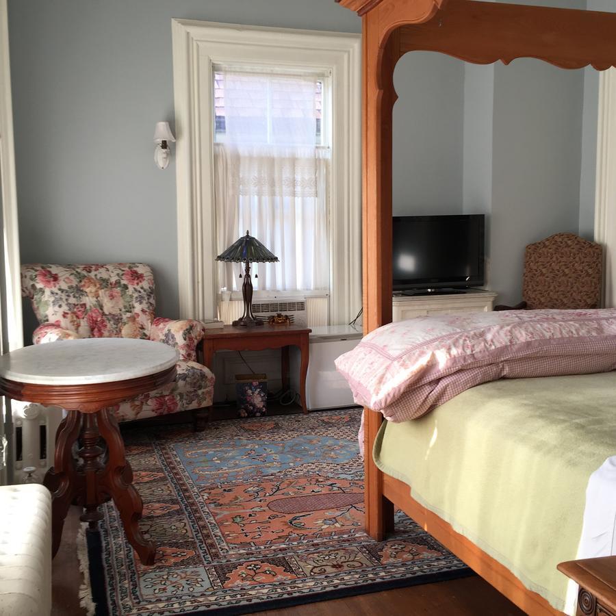 Hudson City Bed And Breakfast Bagian luar foto
